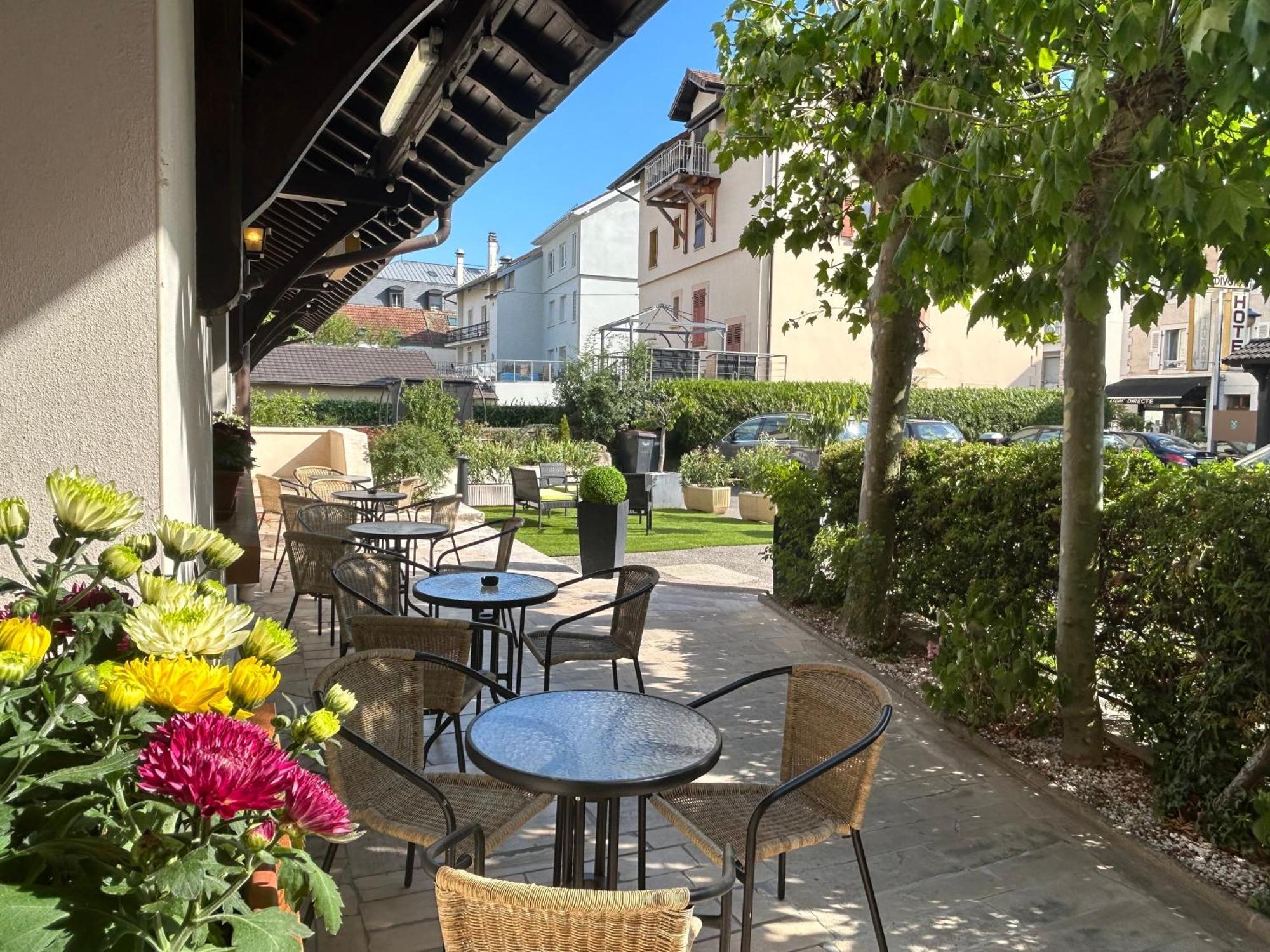 Hotel Le Divona "Au Coeur De Divonne" Zewnętrze zdjęcie