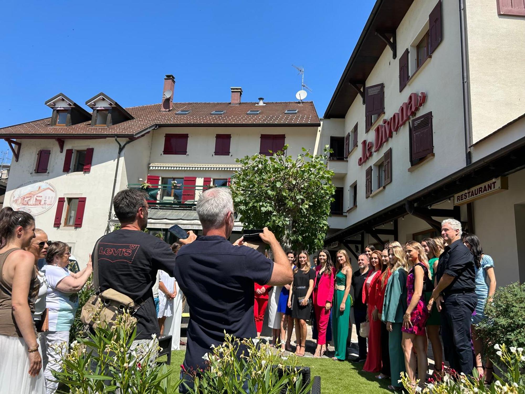 Hotel Le Divona "Au Coeur De Divonne" Zewnętrze zdjęcie